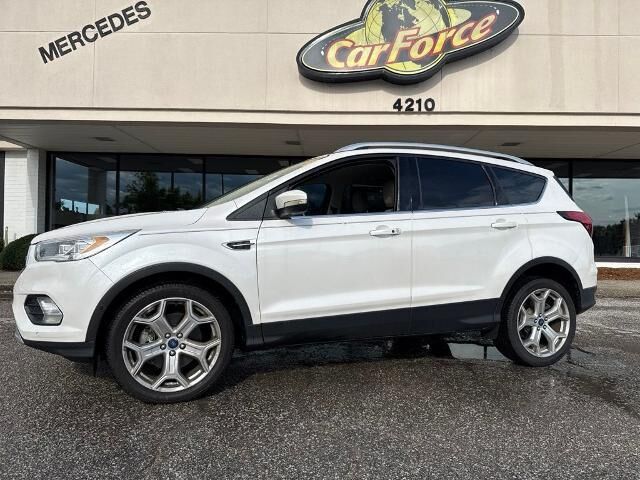 2019 Ford Escape Titanium — photo 1 of 26