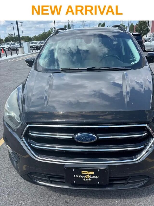 2017 Ford Escape Titanium — photo 1 of 4