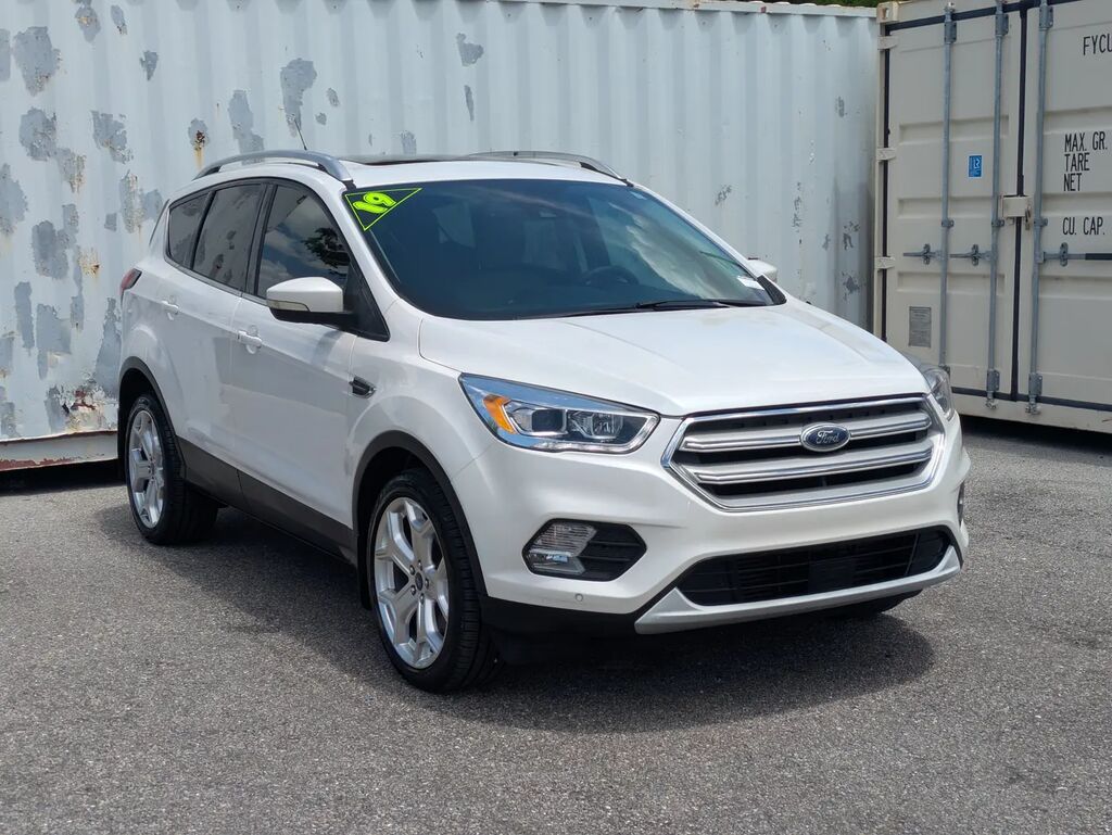 2019 Ford Escape Titanium — photo 1 of 14