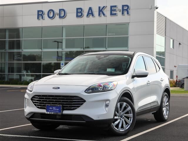 2022 Ford Escape Titanium — photo 1 of 40