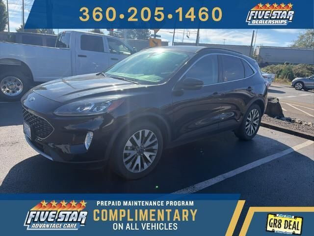 2020 Ford Escape Titanium — photo 1 of 13