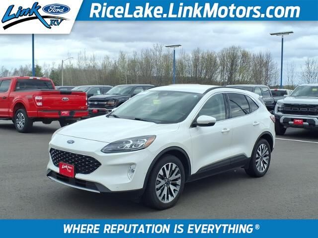 2020 Ford Escape Titanium — photo 1 of 12
