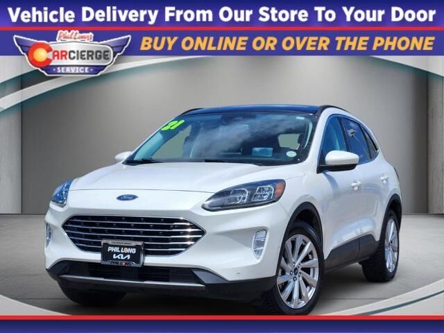 2021 Ford Escape Titanium — photo 1 of 13