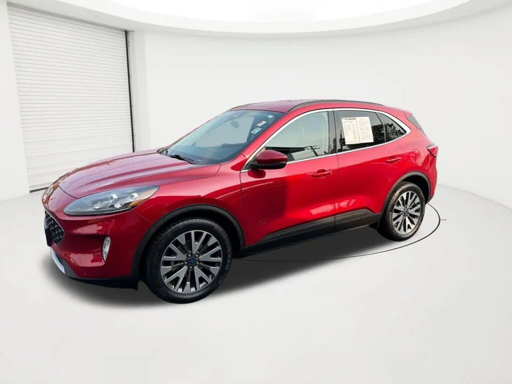 2020 Ford Escape Titanium — photo 1 of 13