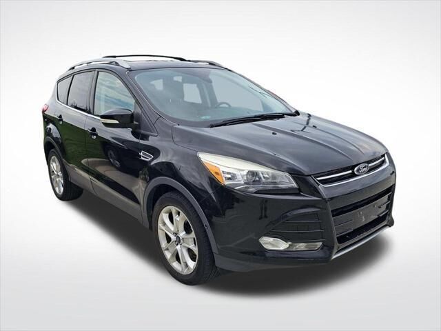 2016 Ford Escape Titanium — photo 1 of 13