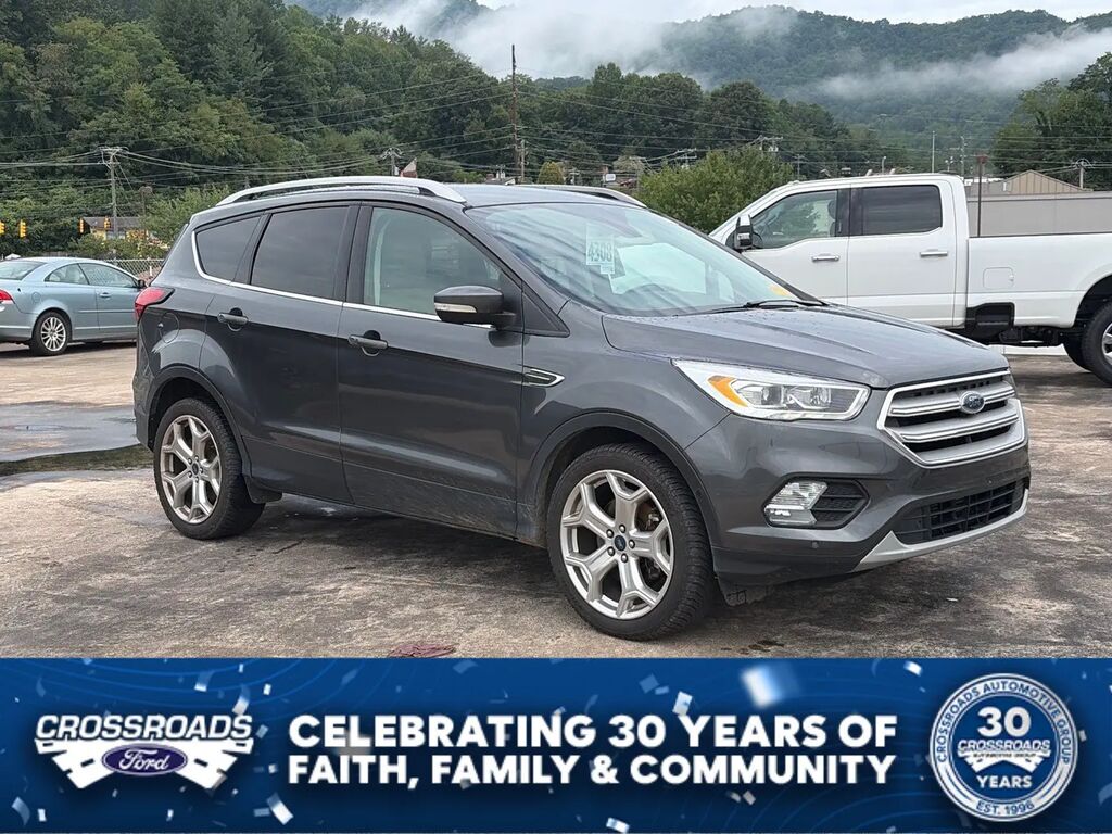 2019 Ford Escape Titanium — photo 1 of 19