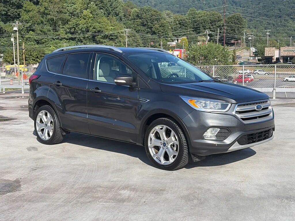 2019 Ford Escape Titanium — photo 1 of 1
