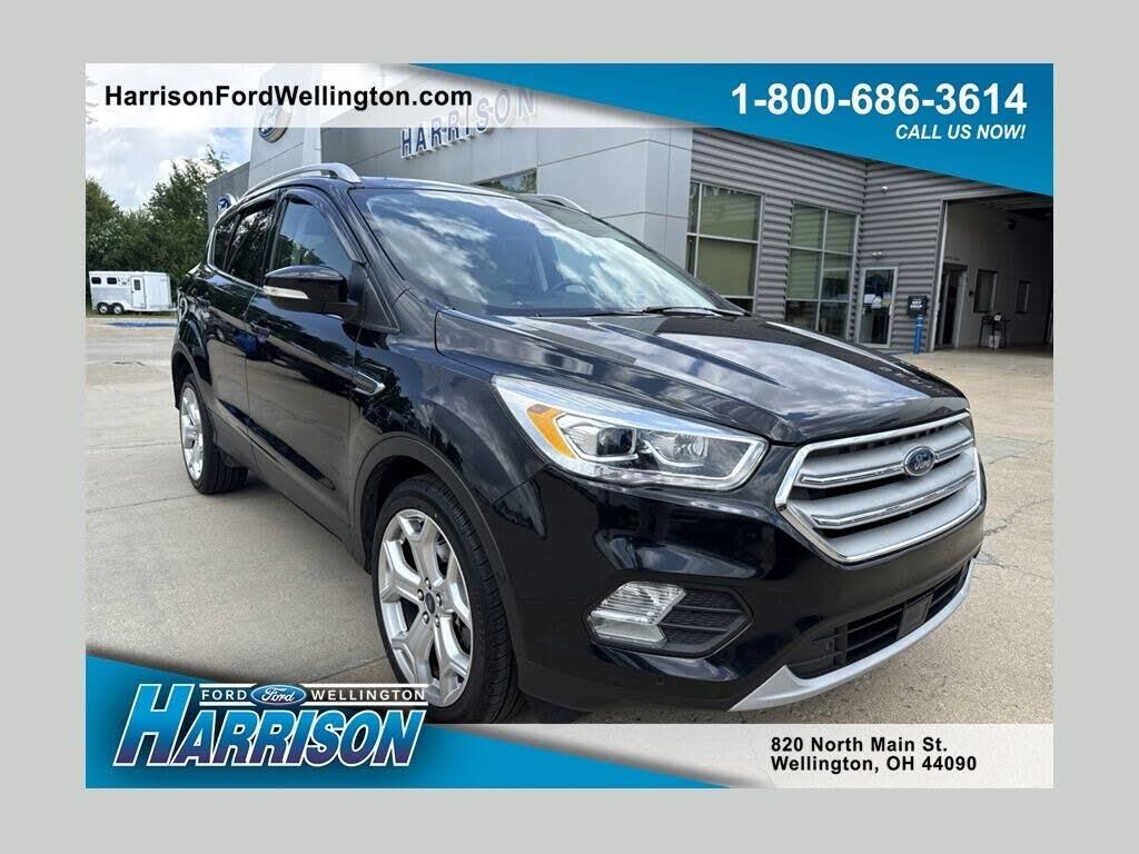 2019 Ford Escape Titanium — photo 1 of 1