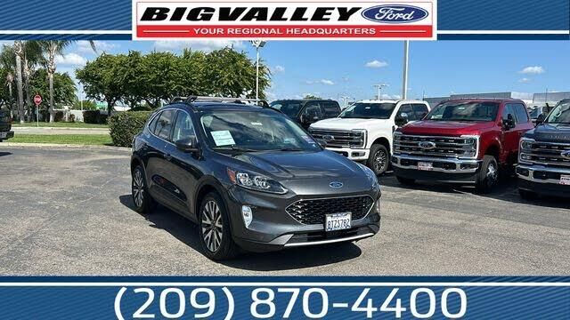 2020 Ford Escape Titanium — photo 1 of 2