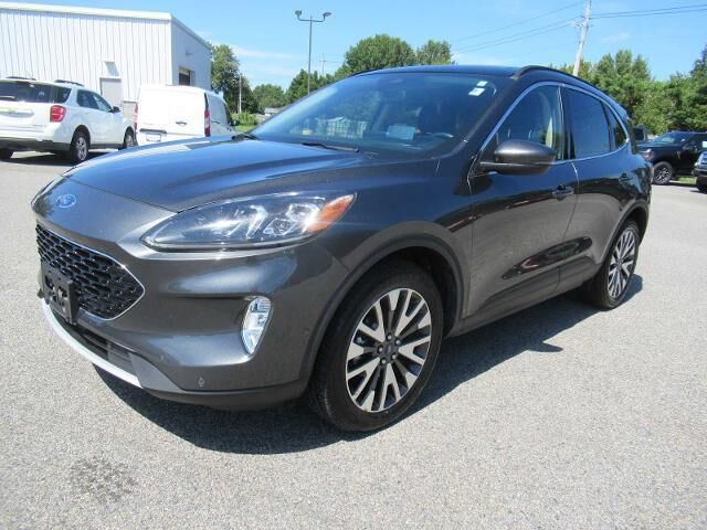 2020 Ford Escape Titanium — photo 1 of 40