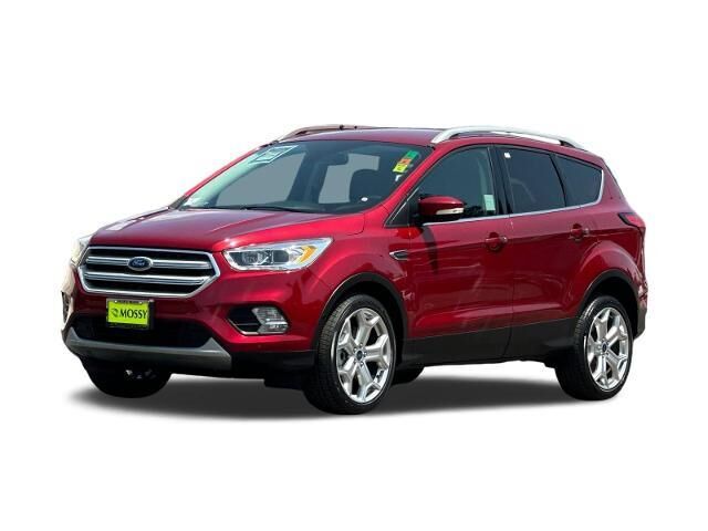 2019 Ford Escape Titanium — photo 1 of 10