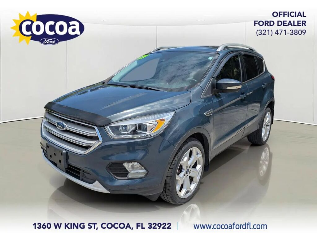 2019 Ford Escape Titanium — photo 1 of 14