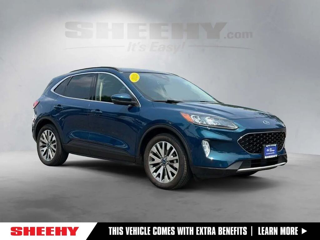 2020 Ford Escape Titanium — photo 1 of 36