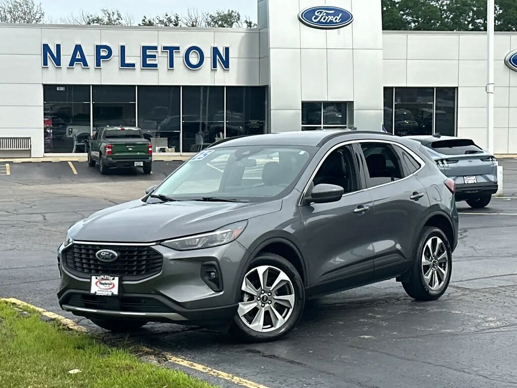 2025 Ford Escape Platinum — photo 1 of 26