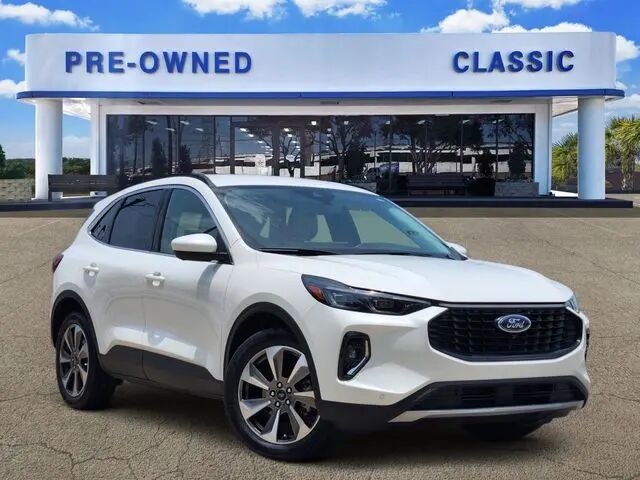 2023 Ford Escape Platinum
