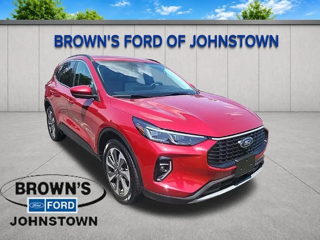 2023 Ford Escape Platinum — photo 1 of 13