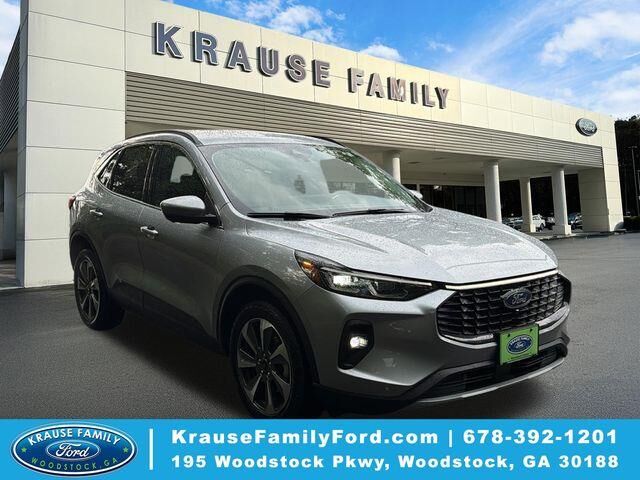 2024 Ford Escape Platinum — photo 1 of 30