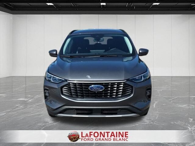 2024 Ford Escape Platinum — photo 1 of 12