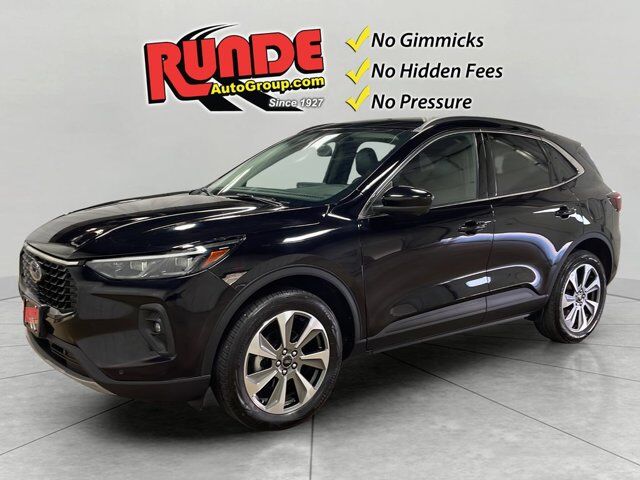 2024 Ford Escape Platinum — photo 1 of 12