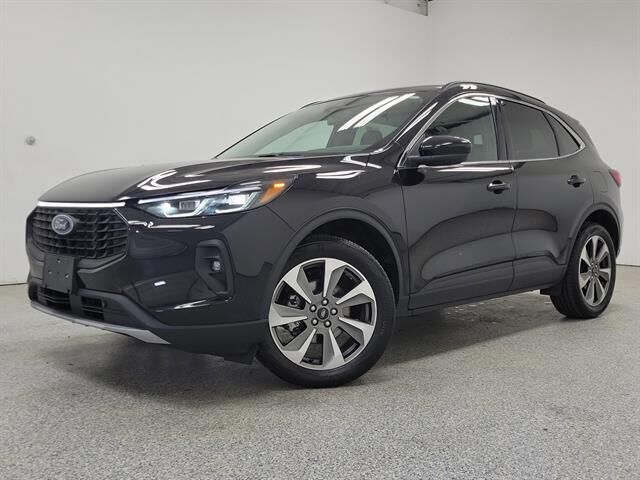 2025 Ford Escape Platinum — photo 1 of 13