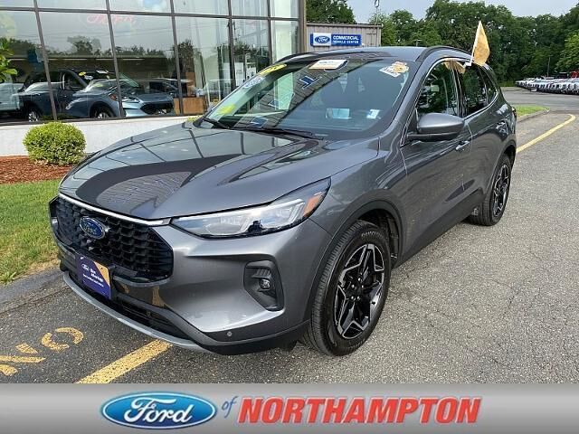 2025 Ford Escape Platinum — photo 1 of 26