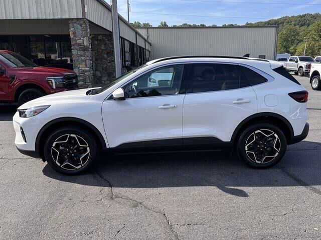 2026 Ford Escape Platinum — photo 1 of 26