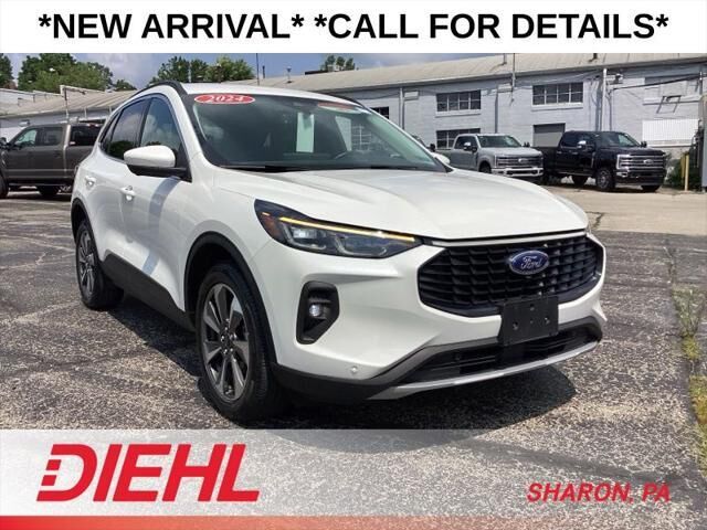 2024 Ford Escape Platinum — photo 1 of 13