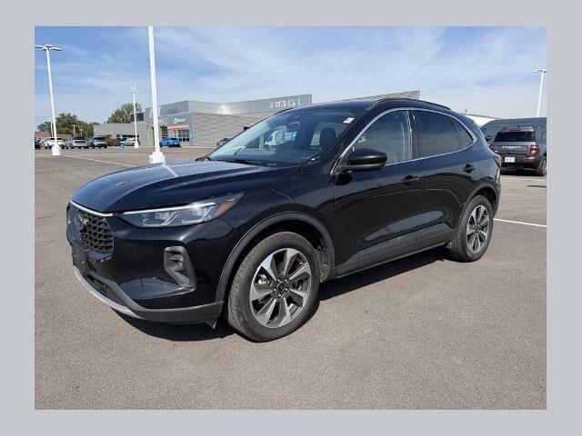 2025 Ford Escape Platinum