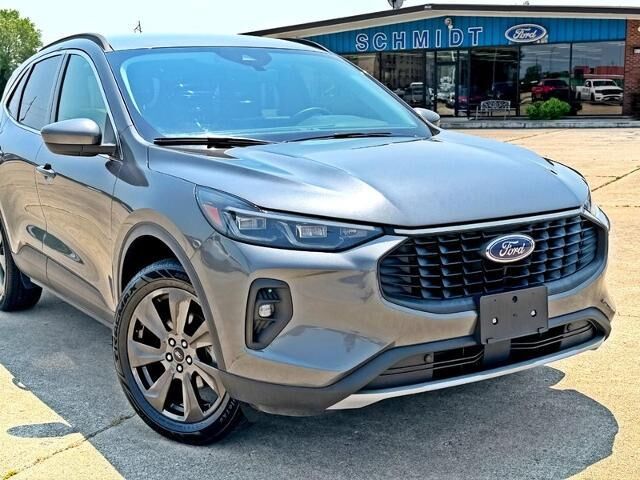 2025 Ford Escape Platinum — photo 1 of 12