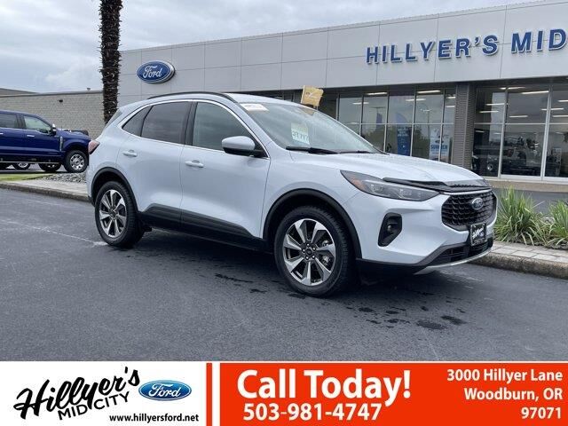 2025 Ford Escape Platinum — photo 1 of 26