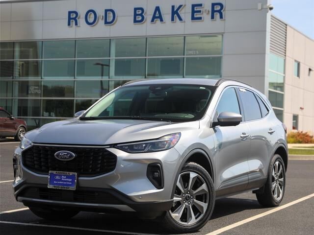 2024 Ford Escape Platinum — photo 1 of 13