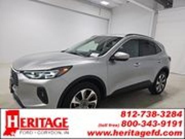 2024 Ford Escape Platinum — photo 1 of 6