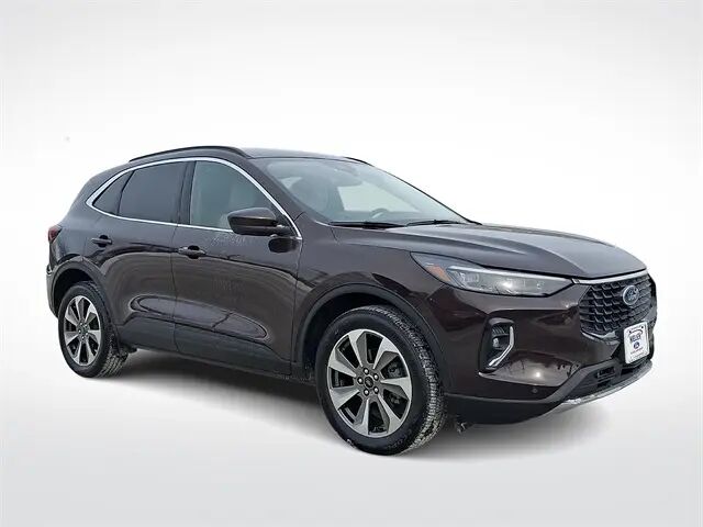 2023 Ford Escape Platinum — photo 1 of 16