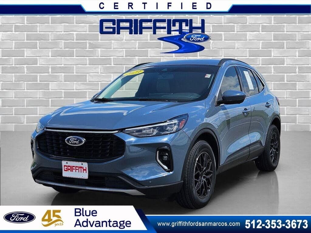 2023 Ford Escape Platinum — photo 1 of 1