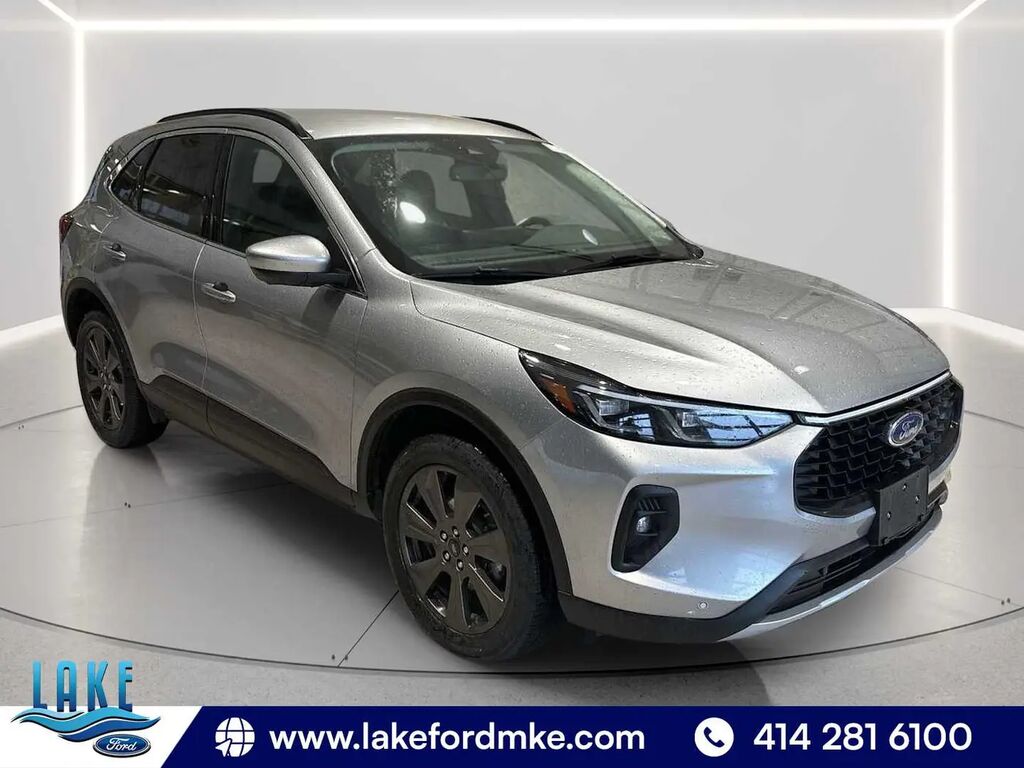 2024 Ford Escape Platinum — photo 1 of 13