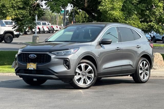 2025 Ford Escape Platinum — photo 1 of 26