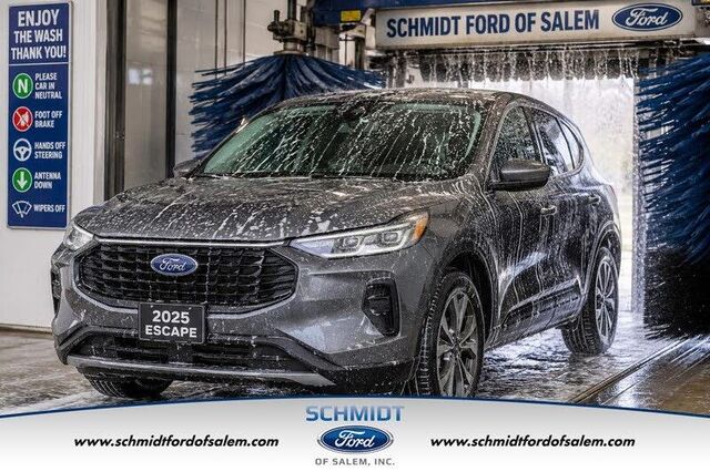 2025 Ford Escape Platinum — photo 1 of 13