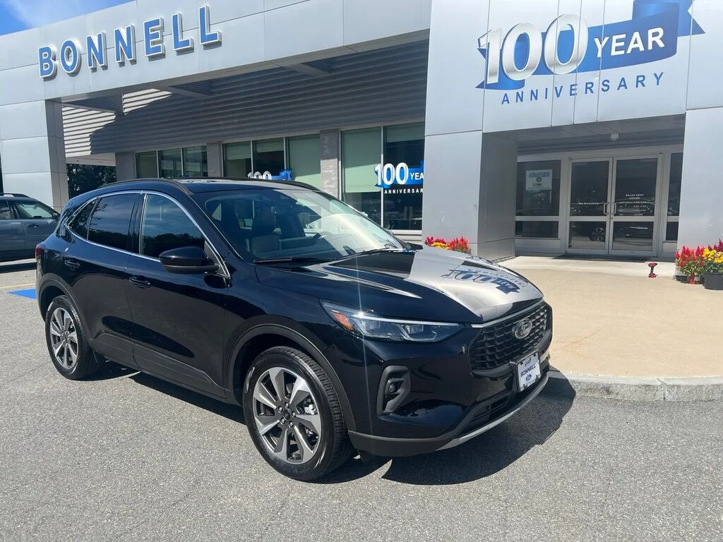 2025 Ford Escape Platinum — photo 1 of 13
