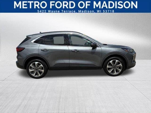 2023 Ford Escape Platinum — photo 1 of 13
