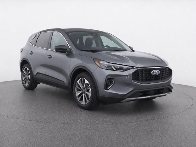 2023 Ford Escape Platinum — photo 1 of 26