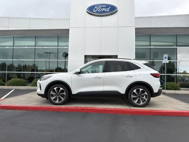 2024 Ford Escape Platinum — photo 1 of 13
