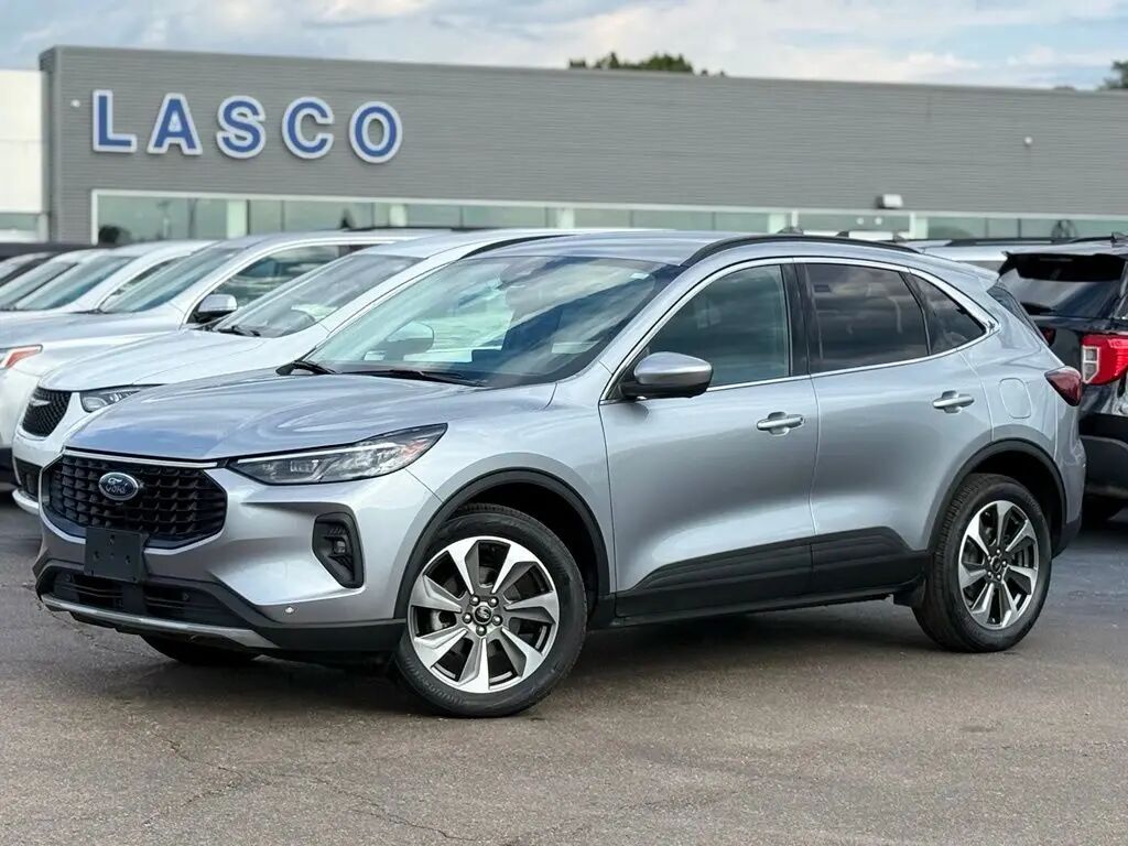 2024 Ford Escape Platinum — photo 1 of 13