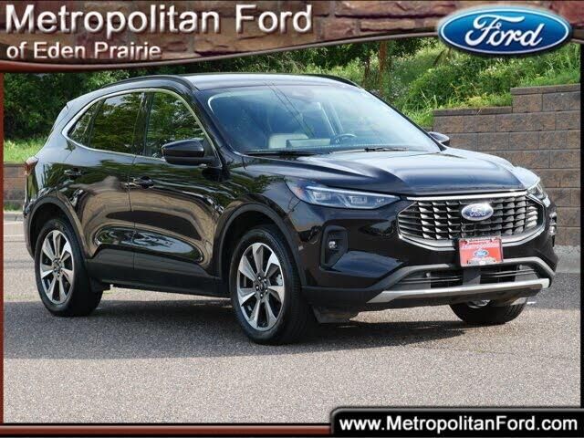 2025 Ford Escape Platinum — photo 1 of 1
