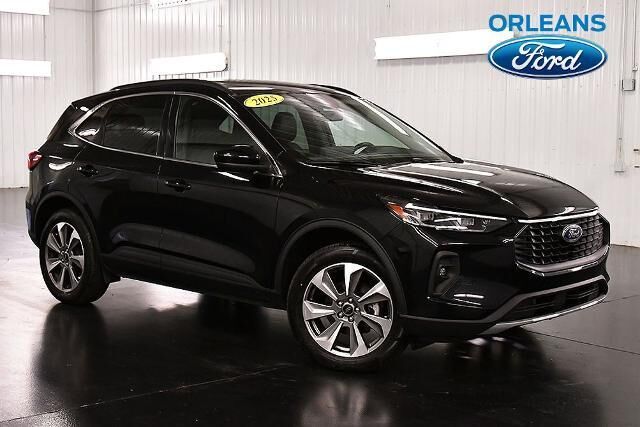 2025 Ford Escape Platinum — photo 1 of 26