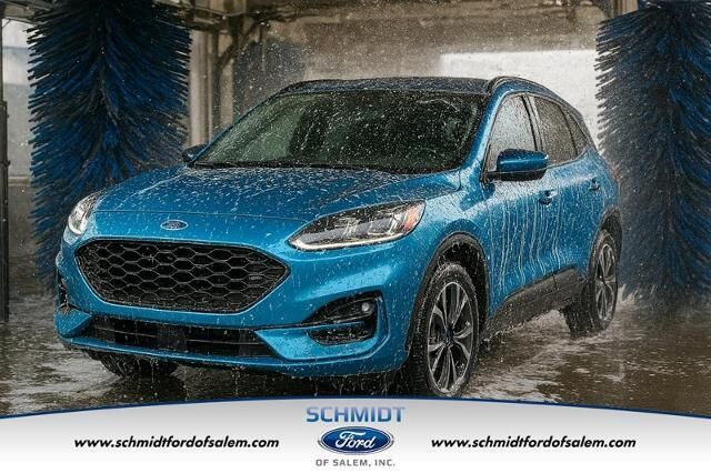 2025 Ford Escape Platinum — photo 1 of 7