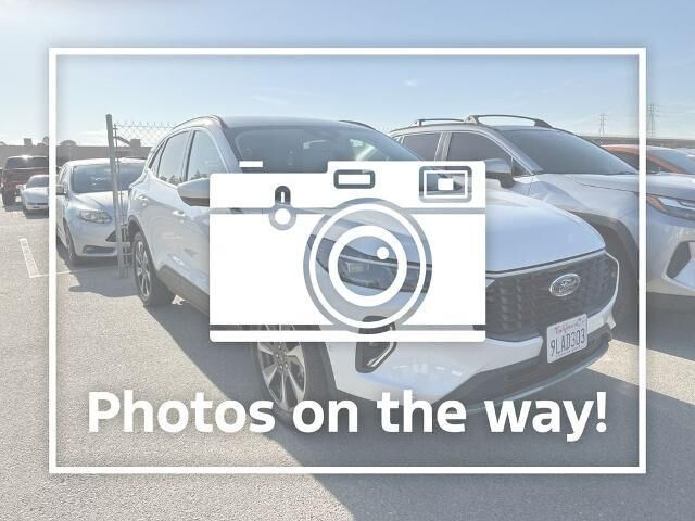 2023 Ford Escape Platinum — photo 1 of 13