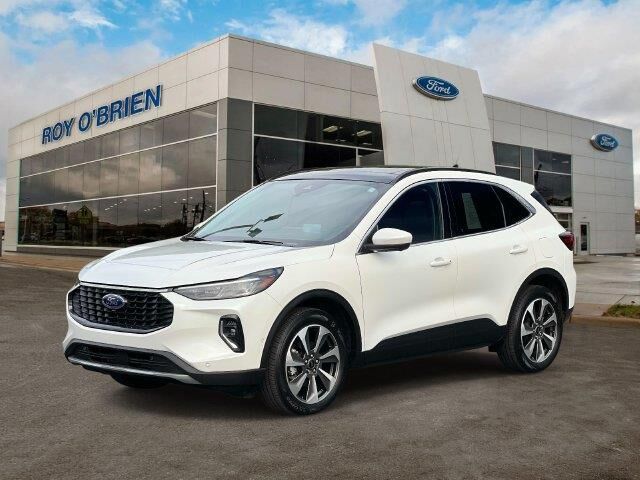 2023 Ford Escape Platinum — photo 1 of 13