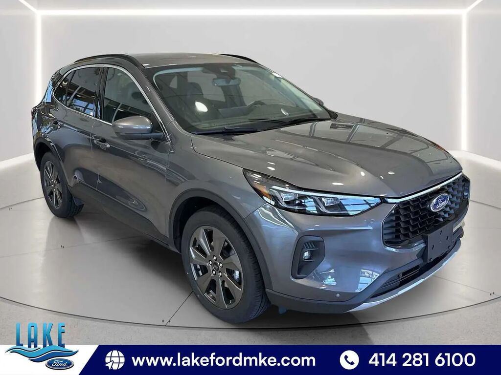 2024 Ford Escape Platinum — photo 1 of 13