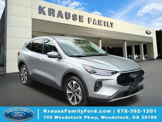 2024 Ford Escape Platinum — photo 1 of 28