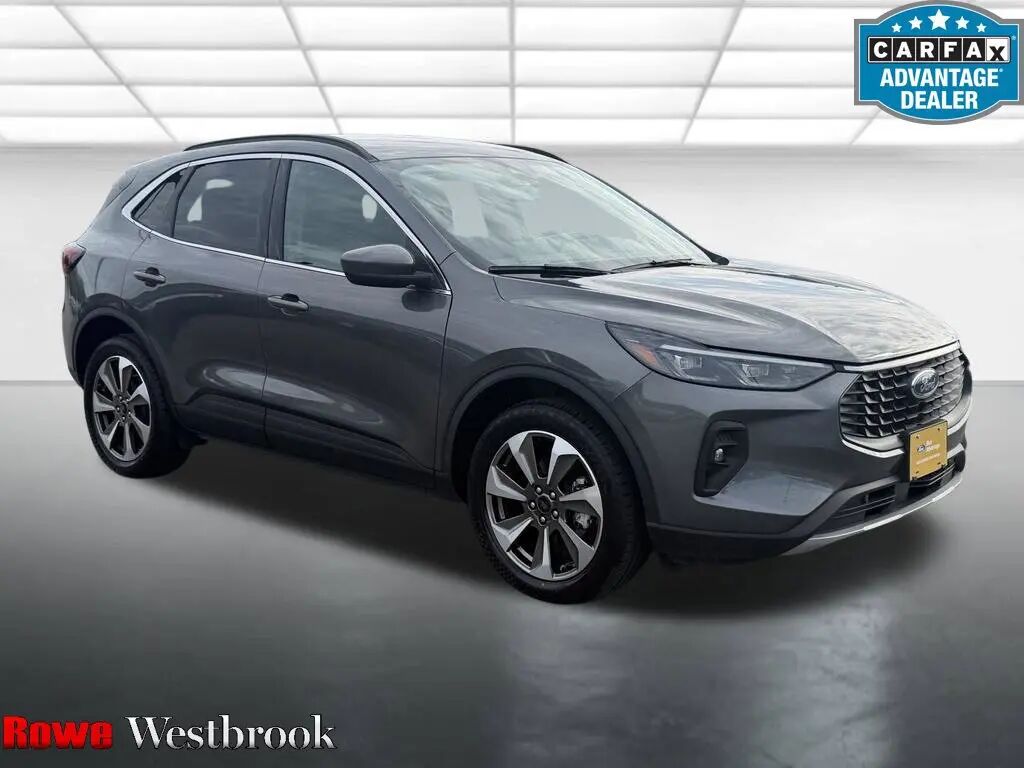 2025 Ford Escape Platinum — photo 1 of 13
